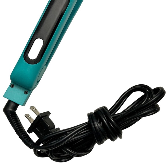 Remington Flat Iron Straightener - Picture 3 of 10